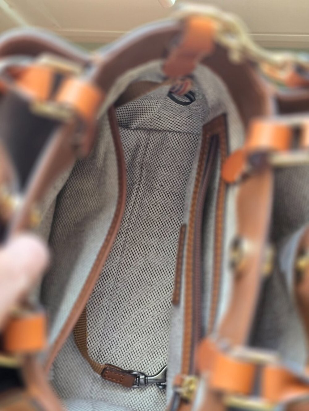 Dooney & Bourke Small Leather Barlow - Picture 8 of 14